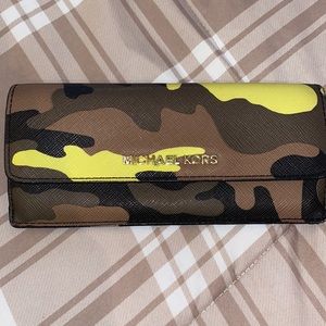 Jet Set Camo Travel Flat Wallet